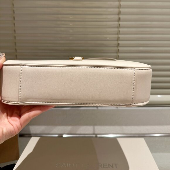 Yves Saint Laurent Handheld Bags, Chain Bags - Picture 3 of 9